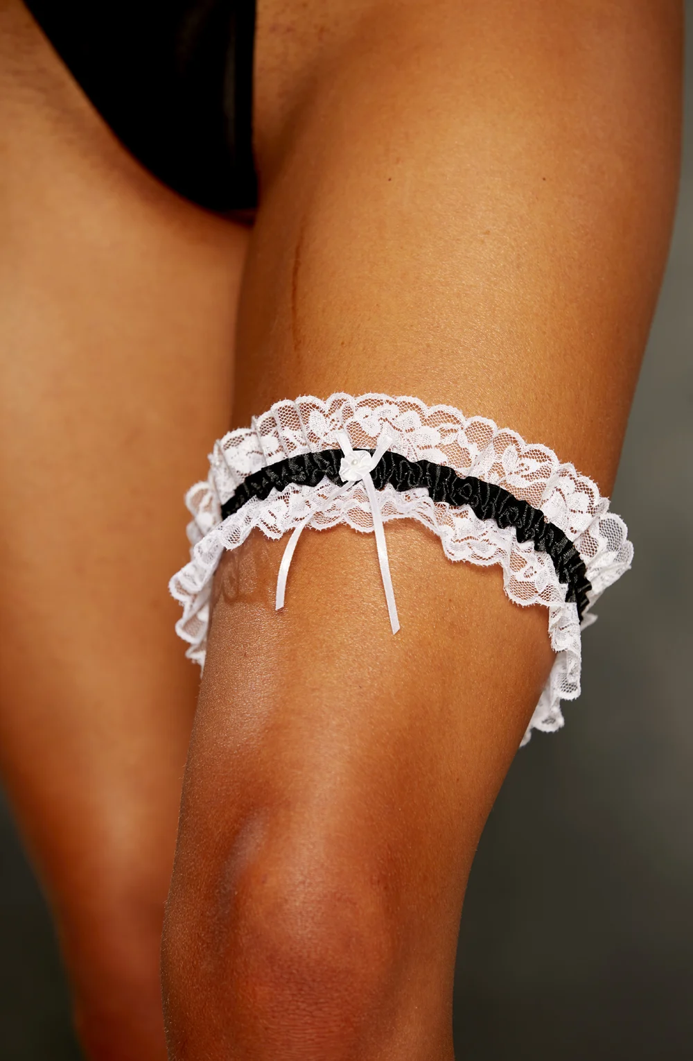 Shirley of Hollywood 19 Black Lace Garter - Seductive Accessory